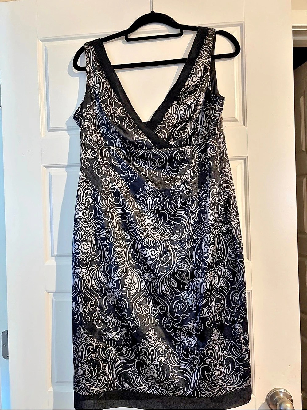 Jones wear Black & White Mini Dress size 12